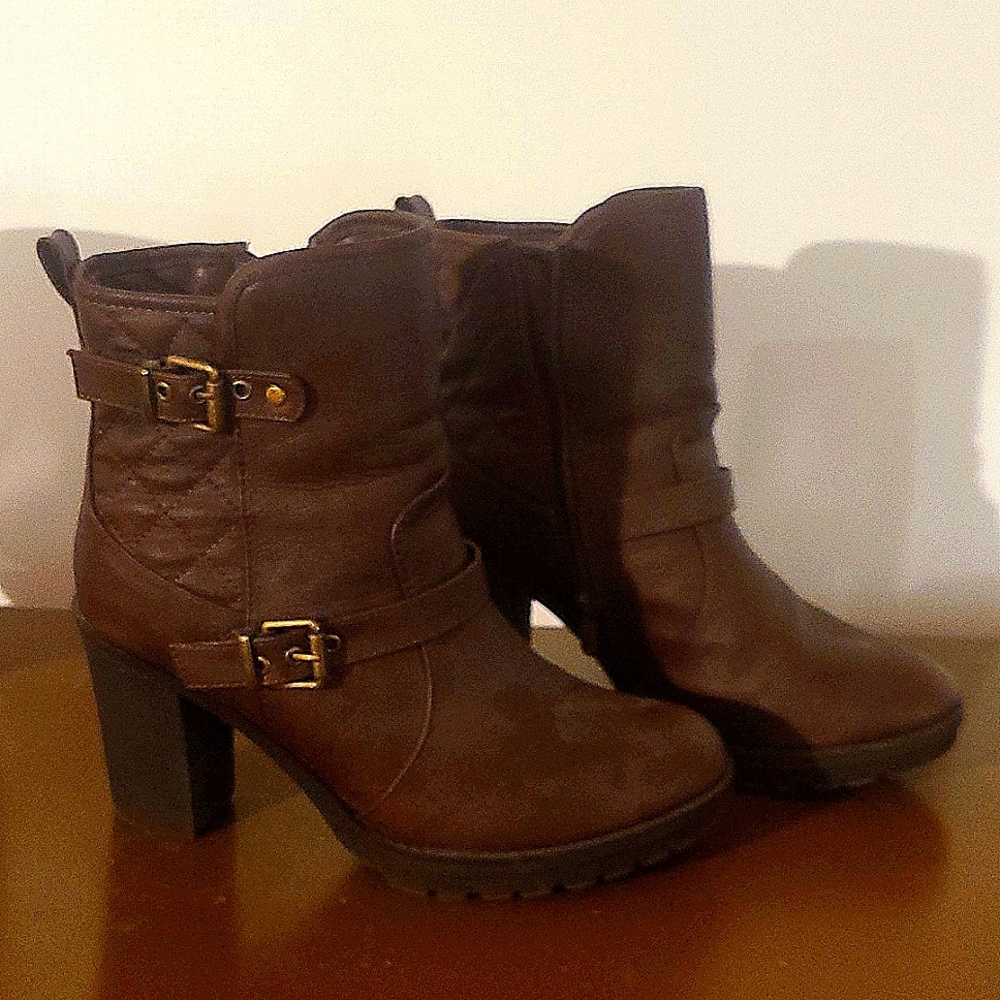 Brown boots with 3.5 inch heels size 10